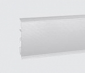 Деревянный, металлический, пластиковый напольный плинтус.