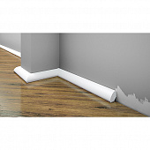 Деревянный, металлический, пластиковый напольный плинтус.