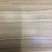 Деревянный, металлический, пластиковый напольный плинтус.