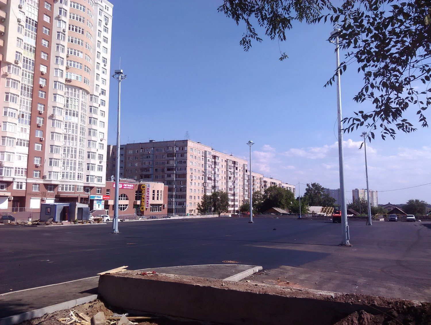 Парковки и уличное освещение