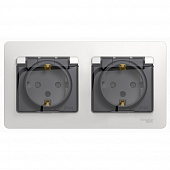 Купить Розетка двойная Schneider Electric Глосса с крышкой с рамкой с заземлением белая по низкой цене