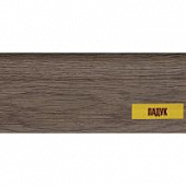 Деревянный, металлический, пластиковый напольный плинтус.