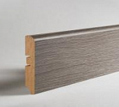 Деревянный, металлический, пластиковый напольный плинтус.