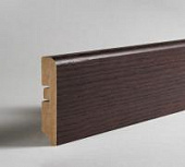 Деревянный, металлический, пластиковый напольный плинтус.