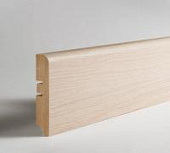 Деревянный, металлический, пластиковый напольный плинтус.