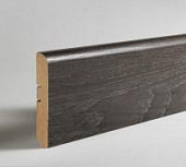 Деревянный, металлический, пластиковый напольный плинтус.