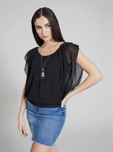 Купить Блузка Piazza Italia с кулоном на цепочке, черная по низкой цене