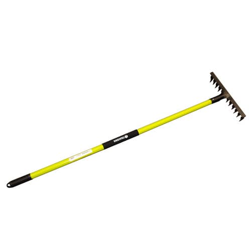 Купить Грабли витые TRAVENA 12 зубьев фиберглассовый черенок по низкой цене