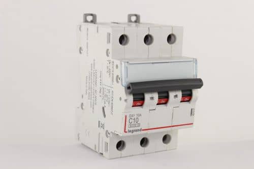 Купить Выключатель Legrand DX3 C10 автоматический 10А по низкой цене