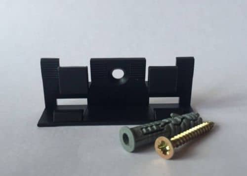 Деревянный, металлический, пластиковый напольный плинтус.