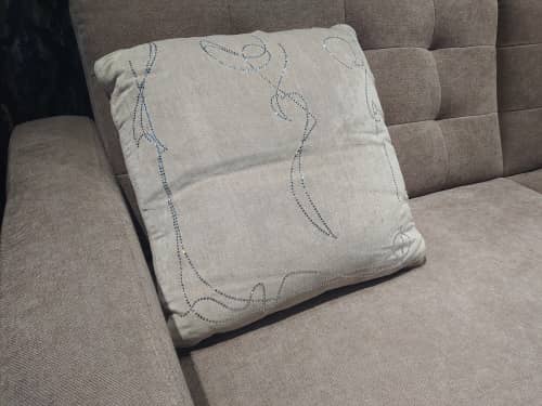 Купить Подушка Dream Land декоративная микровелюр бежевый с узором из кристаллов Swarovski №2 45х45 см по низкой цене