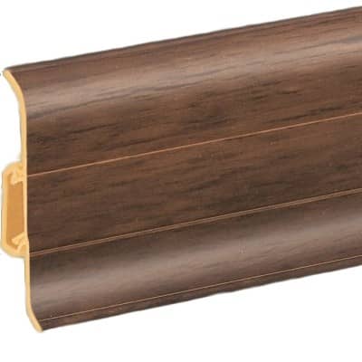 Деревянный, металлический, пластиковый напольный плинтус.