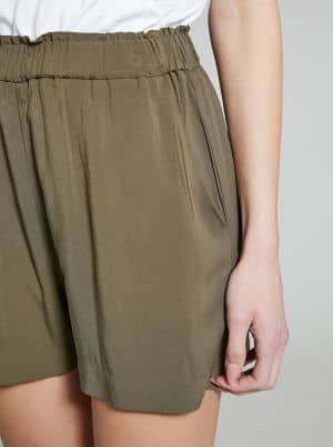 Купить Шорты Piazza Italia оливковые по низкой цене