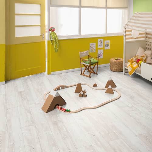 Купить Ламинат EGGER HOME Сосна Касцина с фаской 8 мм АС5/33 класс 1,994 м2 по низкой цене