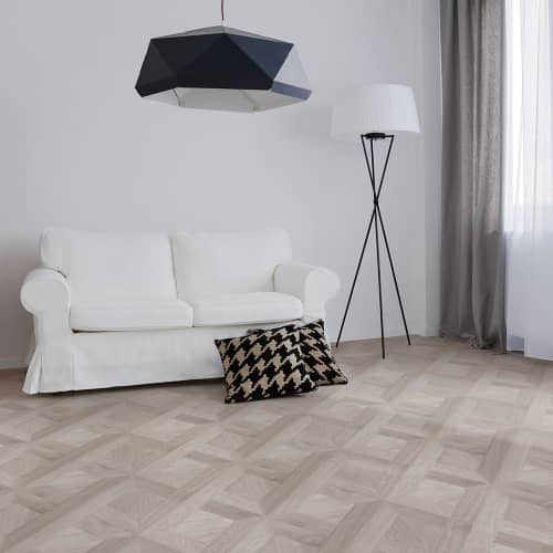 Купить Ламинат ALMERO Alba Дуб молочный с фаской 12 мм АС6/34 класс 2,42 м2 по низкой цене