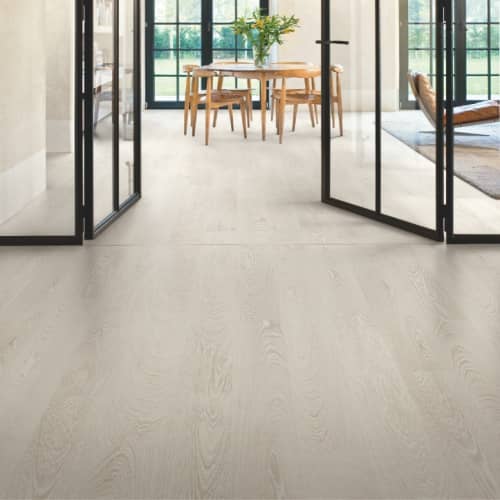 Купить Ламинат влагостойкий QUICK STEP Perspective Венге Интенсивный с фаской 9 мм АС4/32 класс 1,507 м2 по низкой цене