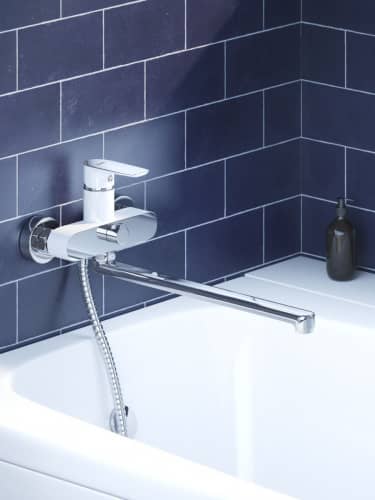 Купить Смеситель Iddis CLOSBL2i10WA для ванны с длинным изливом по низкой цене