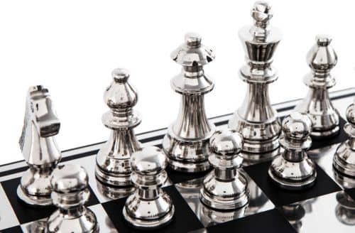 Купить Декор MHLiving шахматная доска с алюминиевыми фигурами 42214 008127 по низкой цене