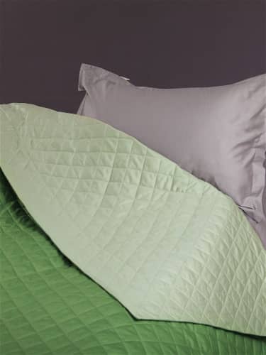 Купить Покрывало Goldtex Hometextile стеганое El Manto Олива по низкой цене