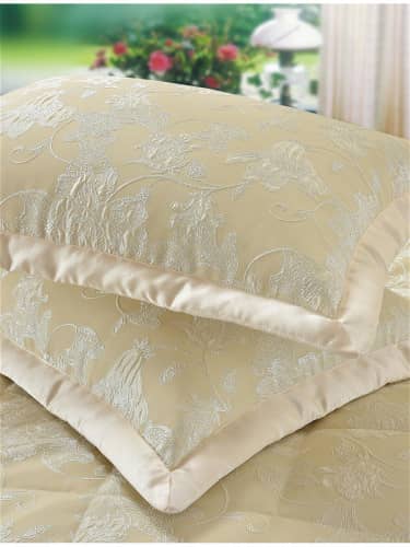 Купить Покрывало Sofi de Marko с наволочками по низкой цене