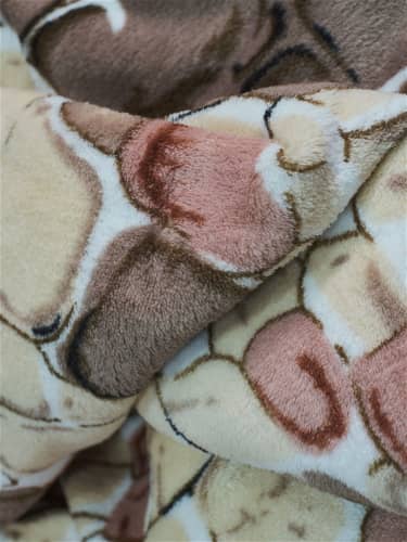 Купить Плед TexRepublic Absolute Камешки Микрофайбер 2-спальный по низкой цене