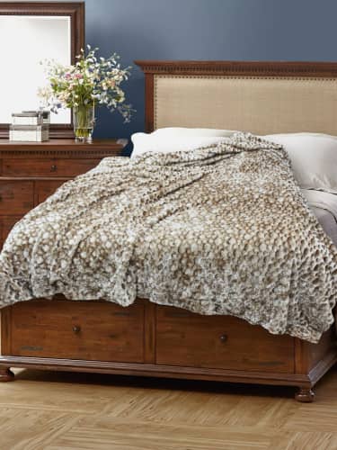 Купить Плед Buenas Noches меховой Пузырьки Бежевый 160х220 см по низкой цене