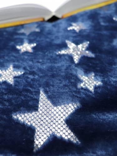 Купить Плед TexRepublic Absolute Stars Фланель 1,5-спальный по низкой цене