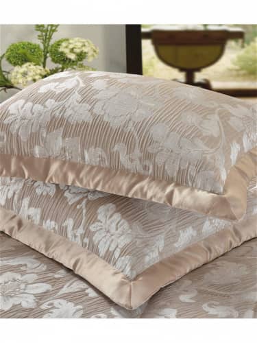 Купить Покрывало Sofi de Marko с наволочками 240х260 по низкой цене