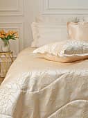 Купить Покрывало La Prima с наволочками Селеста Медовый по низкой цене