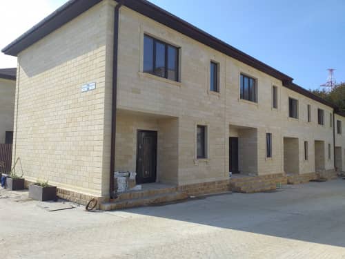 Купить Дагестанский камень Камень Юг алтинский желтый 350х750х20 мм для наружной отделки дома по низкой цене