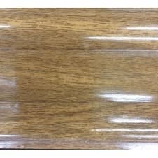 Деревянный, металлический, пластиковый напольный плинтус.