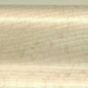 Деревянный, металлический, пластиковый напольный плинтус.