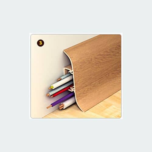 Деревянный, металлический, пластиковый напольный плинтус.