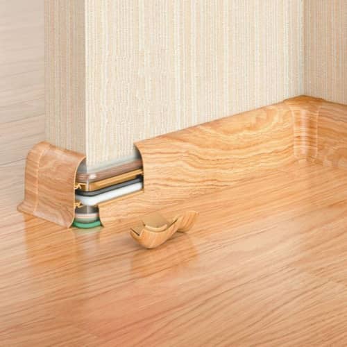 Деревянный, металлический, пластиковый напольный плинтус.