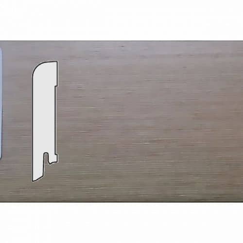 Деревянный, металлический, пластиковый напольный плинтус.