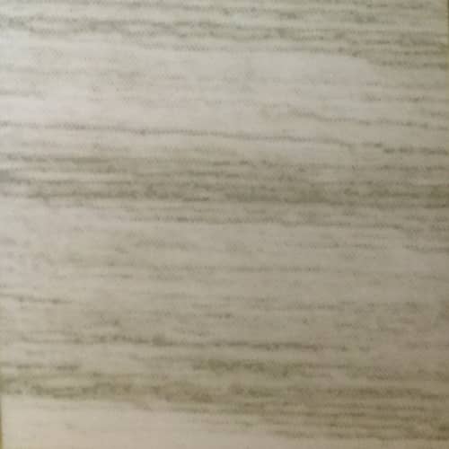 Деревянный, металлический, пластиковый напольный плинтус.