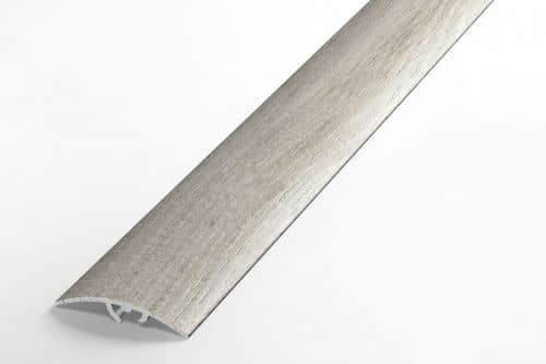Деревянный, металлический, пластиковый напольный плинтус.