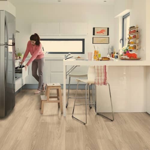 Купить Ламинат Clix Floor Plus CXP085 Дуб серый серебристый 32 класс, 8 мм по низкой цене