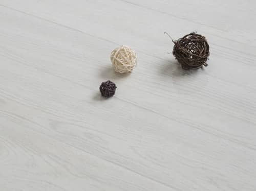 Купить Ламинат Lamiwood Glanz 301 Дуб Шифон 34 класс, 12 мм по низкой цене