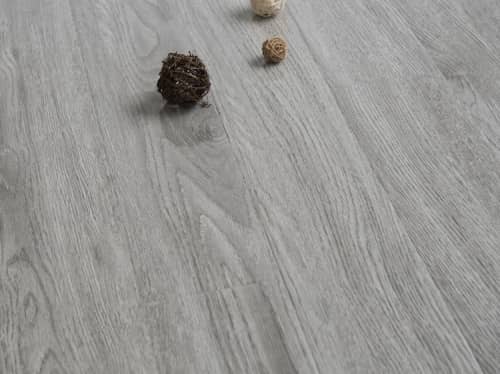 Купить Ламинат Lamiwood Glanz 304 Дуб Кашемир 34 класс, 12 мм по низкой цене