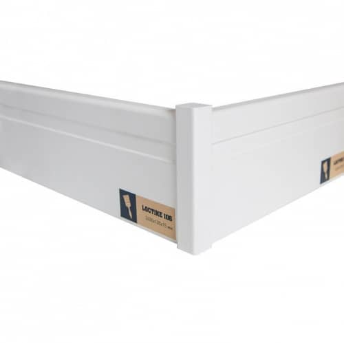 Деревянный, металлический, пластиковый напольный плинтус.