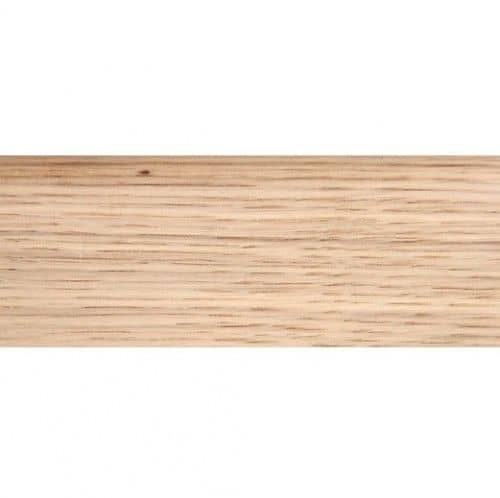 Деревянный, металлический, пластиковый напольный плинтус.