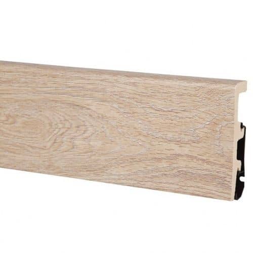 Деревянный, металлический, пластиковый напольный плинтус.