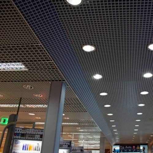 Купить Потолок грильято Cesal Классический Стандарт черный 50х50х40 мм по низкой цене