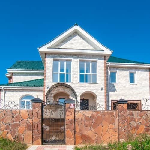 Купить Панель Docke Burg фасадная белая 946х445 мм для наружной отделки дома по низкой цене