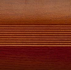 Деревянный, металлический, пластиковый напольный плинтус.