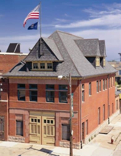 Купить Черепица гибкая CertainTeed Grand Manor Stonegate Gray по низкой цене