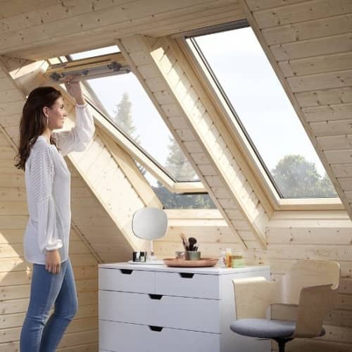 Купить Окно Velux Optima Стандарт GZR 3050 (FR06) мансардное, ручка сверху 660х1180 мм по низкой цене