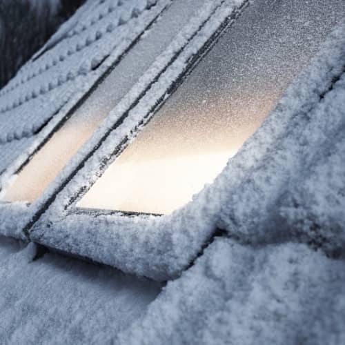 Купить Окно Velux Optima Стандарт GZR 3050 (MR06) мансардное, ручка сверху 780х1180 мм по низкой цене