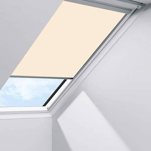Купить Рулонная штора Velux RFL 1086 бежевая (M10) на направляющих 78х160 см по низкой цене